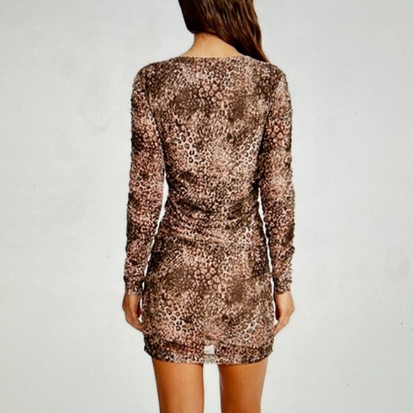 BB Dakota Walk This Way Ruched Mini Dress Animal Print Long Sleeve Size L NWT - Picture 2 of 11